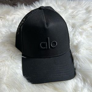 BNWT Alo trucker hat